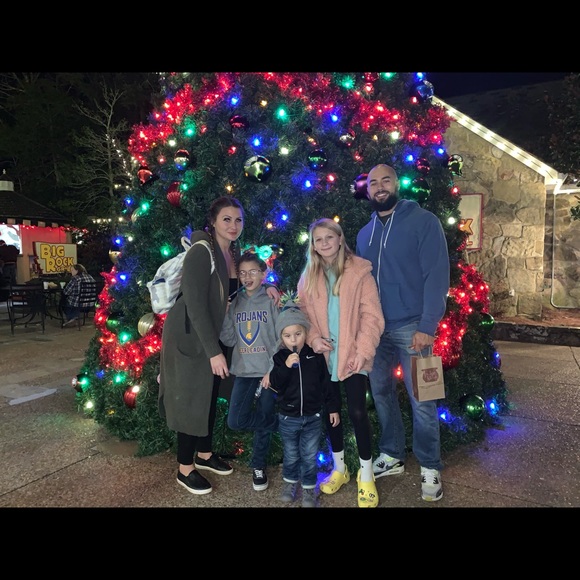 Meet your Posher, Kristen - Picture 5 of 6